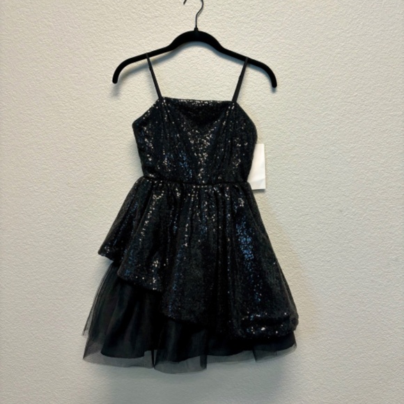 NWT Un Deux Trois Girl's Sequined Peek-a-Boo Tulle Dress - Picture 3 of 7